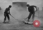 Standbild United States Army Ingenieure in Betrieb Sandstein Enewetak Atoll Marshall Inseln, 1948, aus Sekunde 60 historischem Filmmaterial Videoclip 65675071371