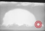 Standbild Betrieb Sandstein nukleare Tests und Vorbereitungen Enewetak Atoll Marshall Inseln, 1948, aus Sekunde 42 historischem Filmmaterial Videoclip 65675071373