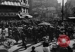 Immagine di Carrozza a cavallo razza Francia, 1943, secondo 16 filmato di repertorio 65675071388