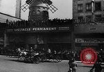 Immagine di Carrozza a cavallo razza Francia, 1943, secondo 25 filmato di repertorio 65675071388