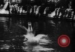 Image une compétition de natation Allemagne, 1943, de la seconde 7 séquences d'archives historiques vidéo 65675071389