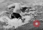 Image une compétition de natation Allemagne, 1943, de la seconde 57 séquences d'archives historiques vidéo 65675071389