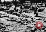 Standbild Trauerfeier Vinnitsa Ukraine Sowjetunion, 1943, aus Sekunde 24 historischem Filmmaterial Videoclip 65675071392