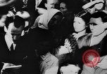 Standbild Trauerfeier Vinnitsa Ukraine Sowjetunion, 1943, aus Sekunde 27 historischem Filmmaterial Videoclip 65675071392