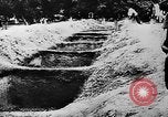 Standbild Trauerfeier Vinnitsa Ukraine Sowjetunion, 1943, aus Sekunde 31 historischem Filmmaterial Videoclip 65675071392
