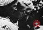 Standbild Trauerfeier Vinnitsa Ukraine Sowjetunion, 1943, aus Sekunde 33 historischem Filmmaterial Videoclip 65675071392