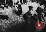Standbild Trauerfeier Vinnitsa Ukraine Sowjetunion, 1943, aus Sekunde 61 historischem Filmmaterial Videoclip 65675071392