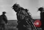 Standbild Deutsche Infanterie Sowjetunion, 1943, aus Sekunde 38 historischem Filmmaterial Videoclip 65675071393