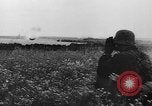 Standbild Deutsche Infanterie Sowjetunion, 1943, aus Sekunde 56 historischem Filmmaterial Videoclip 65675071393