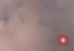 Image Air Strike le Vietnam du Sud, 1965, de la seconde 4 séquences d'archives historiques vidéo 65675071413