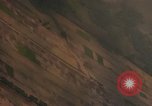 Image Air Strike le Vietnam du Sud, 1965, de la seconde 37 séquences d'archives historiques vidéo 65675071413