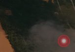 Image Air Strike le Vietnam du Sud, 1965, de la seconde 50 séquences d'archives historiques vidéo 65675071413