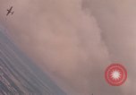 Image Air Strike le Vietnam du Sud, 1965, de la seconde 4 séquences d'archives historiques vidéo 65675071414