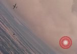 Image Air Strike le Vietnam du Sud, 1965, de la seconde 5 séquences d'archives historiques vidéo 65675071414