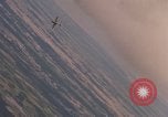 Image Air Strike le Vietnam du Sud, 1965, de la seconde 7 séquences d'archives historiques vidéo 65675071414