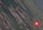 Image Air Strike le Vietnam du Sud, 1965, de la seconde 12 séquences d'archives historiques vidéo 65675071414