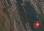 Image Air Strike le Vietnam du Sud, 1965, de la seconde 16 séquences d'archives historiques vidéo 65675071414
