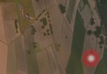 Image Air Strike le Vietnam du Sud, 1965, de la seconde 21 séquences d'archives historiques vidéo 65675071414