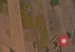 Image Air Strike le Vietnam du Sud, 1965, de la seconde 22 séquences d'archives historiques vidéo 65675071414