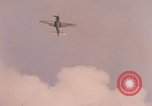 Image Air Strike le Vietnam du Sud, 1965, de la seconde 36 séquences d'archives historiques vidéo 65675071414