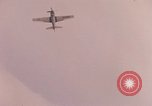 Image Air Strike le Vietnam du Sud, 1965, de la seconde 38 séquences d'archives historiques vidéo 65675071414