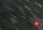 Image Air Strike le Vietnam du Sud, 1965, de la seconde 48 séquences d'archives historiques vidéo 65675071414