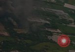 Image Air Strike le Vietnam du Sud, 1965, de la seconde 53 séquences d'archives historiques vidéo 65675071414