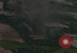 Image Air Strike le Vietnam du Sud, 1965, de la seconde 55 séquences d'archives historiques vidéo 65675071414