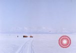 Standbild LC-47H der Antarktis, 1964, aus Sekunde 43 historischem Filmmaterial Videoclip 65675071417
