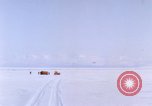 Standbild LC-47H der Antarktis, 1964, aus Sekunde 44 historischem Filmmaterial Videoclip 65675071417