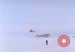 Standbild LC-47H der Antarktis, 1964, aus Sekunde 8 historischem Filmmaterial Videoclip 65675071418