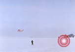 Standbild LC-47H der Antarktis, 1964, aus Sekunde 24 historischem Filmmaterial Videoclip 65675071418
