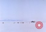 Standbild LC-47H der Antarktis, 1964, aus Sekunde 46 historischem Filmmaterial Videoclip 65675071418