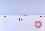 Standbild LC-47H der Antarktis, 1964, aus Sekunde 34 historischem Filmmaterial Videoclip 65675071419