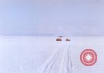 Standbild LC-47H der Antarktis, 1964, aus Sekunde 45 historischem Filmmaterial Videoclip 65675071419