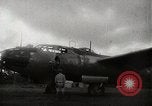 Standbild Japanische Bombe Darwin Australien Darwin Australien, 1942, aus Sekunde 23 historischem Filmmaterial Videoclip 65675071422