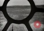 Standbild Japanische Bombe Darwin Australien Darwin Australien, 1942, aus Sekunde 51 historischem Filmmaterial Videoclip 65675071422