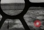 Standbild Japanische Bombe Darwin Australien Darwin Australien, 1942, aus Sekunde 53 historischem Filmmaterial Videoclip 65675071422