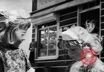 Standbild Jugendliche Holland Niederlande, 1955, aus Sekunde 27 historischem Filmmaterial Videoclip 65675071440