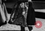 Standbild Jugendliche Holland Niederlande, 1955, aus Sekunde 31 historischem Filmmaterial Videoclip 65675071440