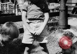 Standbild Jugendliche Holland Niederlande, 1955, aus Sekunde 48 historischem Filmmaterial Videoclip 65675071440