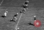 Standbild American Football Match Atlanta Georgia USA, 1955, aus Sekunde 7 historischem Filmmaterial Videoclip 65675071441