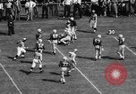 Standbild American Football Match Atlanta Georgia USA, 1955, aus Sekunde 21 historischem Filmmaterial Videoclip 65675071441