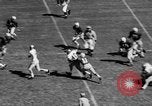 Standbild American Football Match Atlanta Georgia USA, 1955, aus Sekunde 25 historischem Filmmaterial Videoclip 65675071441