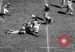 Standbild American Football Match Atlanta Georgia USA, 1955, aus Sekunde 29 historischem Filmmaterial Videoclip 65675071441