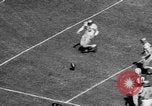 Standbild American Football Match Atlanta Georgia USA, 1955, aus Sekunde 38 historischem Filmmaterial Videoclip 65675071441