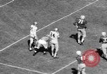 Standbild American Football Match Atlanta Georgia USA, 1955, aus Sekunde 41 historischem Filmmaterial Videoclip 65675071441