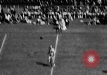 Standbild American Football Match Atlanta Georgia USA, 1955, aus Sekunde 47 historischem Filmmaterial Videoclip 65675071441