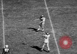 Standbild American Football Match Atlanta Georgia USA, 1955, aus Sekunde 49 historischem Filmmaterial Videoclip 65675071441