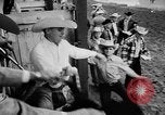 Standbild Rodeo Pendleton Oregon USA, 1955, aus Sekunde 17 historischem Filmmaterial Videoclip 65675071442